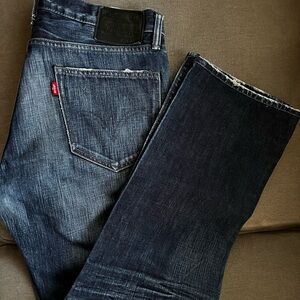 Levi's Dark Wash Denim Jeans